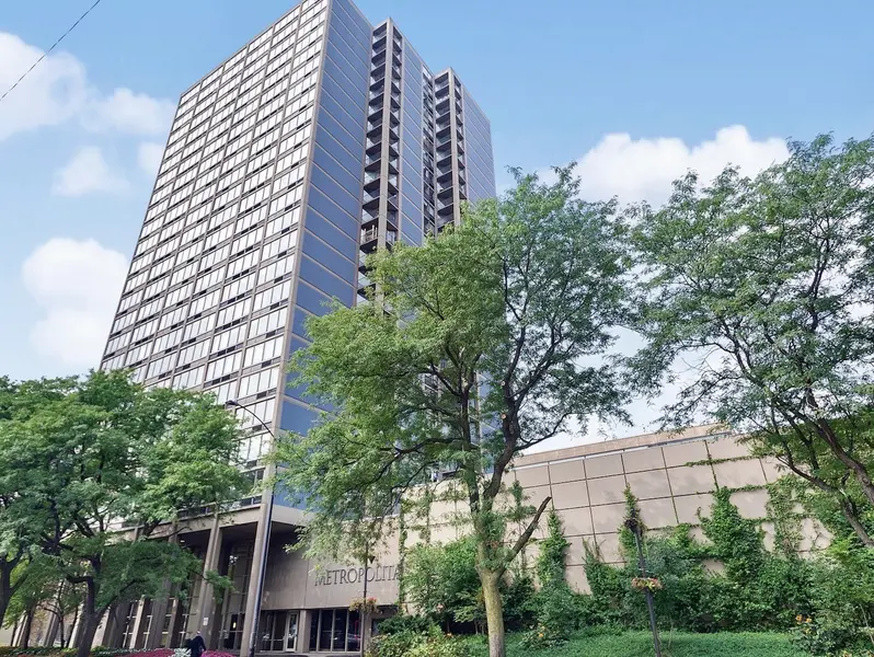 5320 N Sheridan RD #310, Chicago, IL 60640