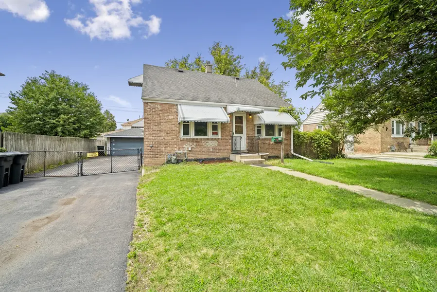 4702 River RD, Schiller Park, IL 60176