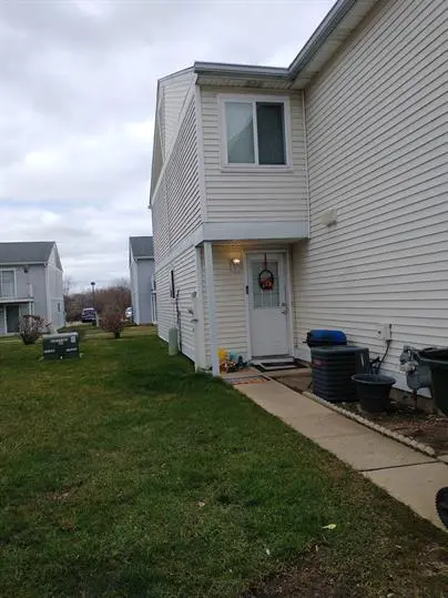 489 Meadow Green LN #489, Round Lake Beach, IL 60073