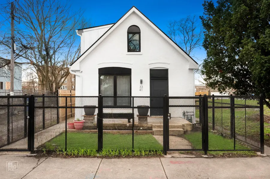 3341 W Iowa ST, Chicago, IL 60651