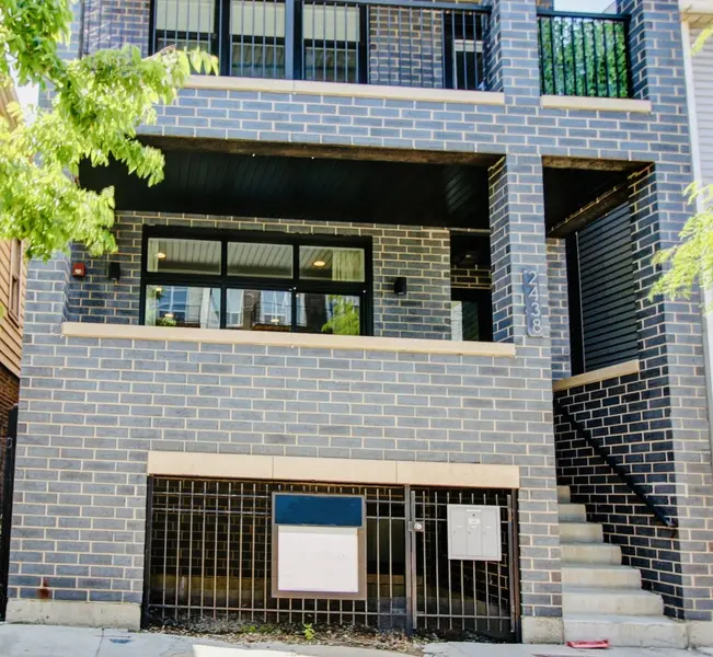 2438 N Western AVE #1, Chicago, IL 60647