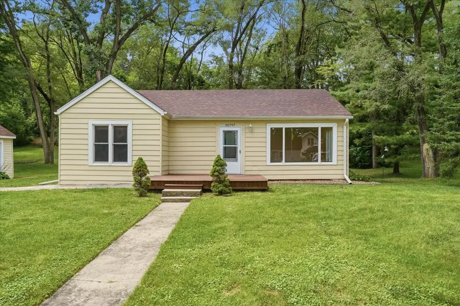 26797 W Longwood DR, Ingleside, IL 60041
