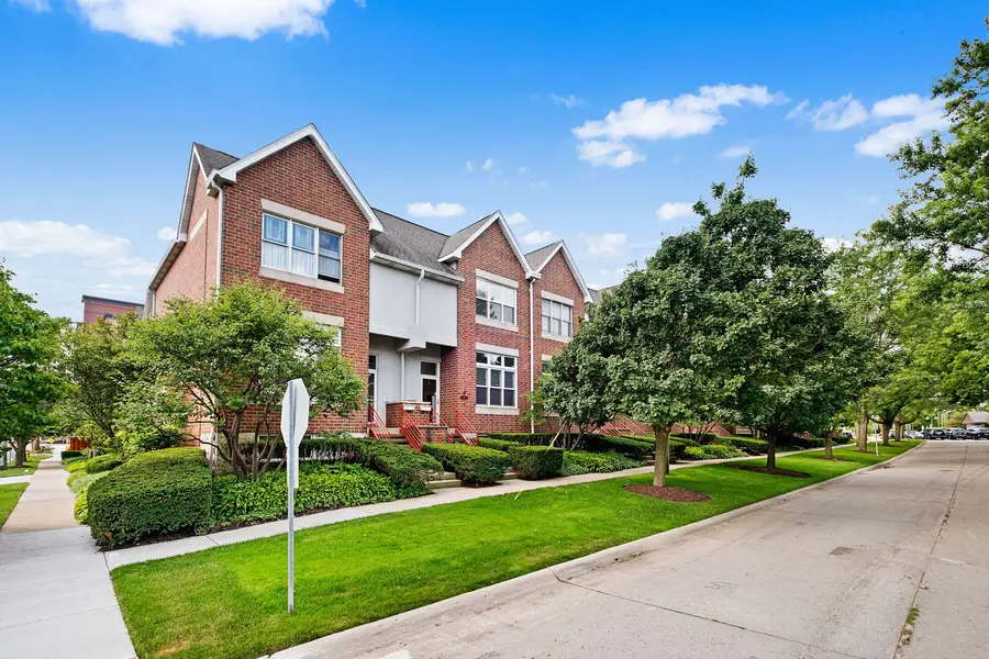 1845 Prairie ST, Glenview, IL 60025