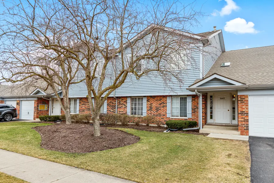 1665 Commodore CT #7, Schaumburg, IL 60193