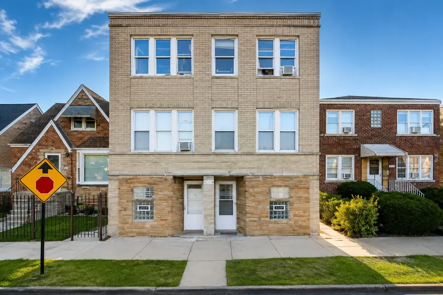 3029 N Austin AVE #2F, Chicago, IL 60634