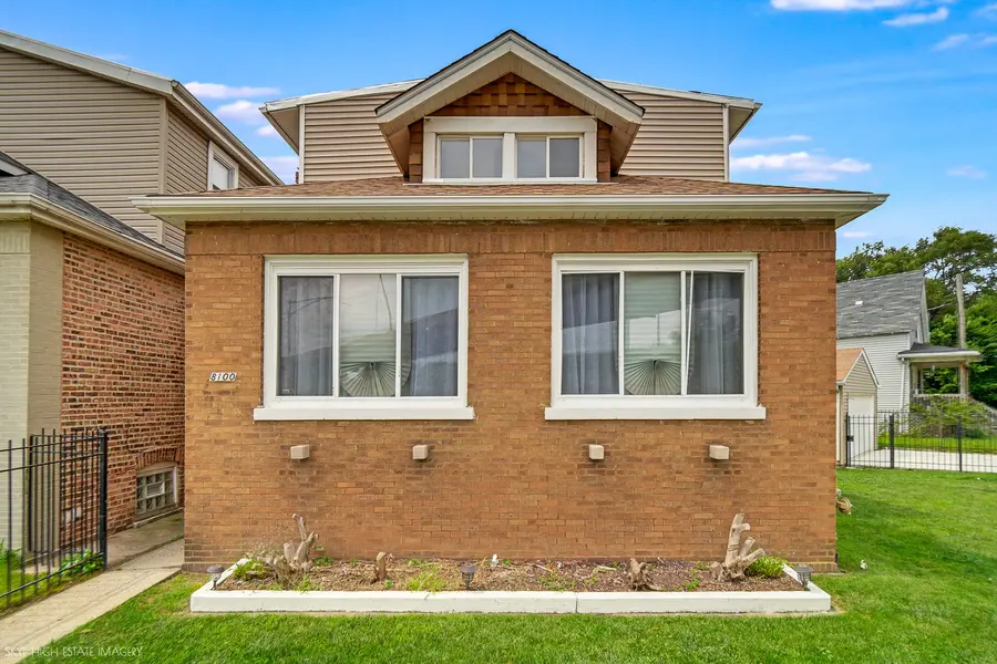 8100 S Cornell AVE, Chicago, IL 60619
