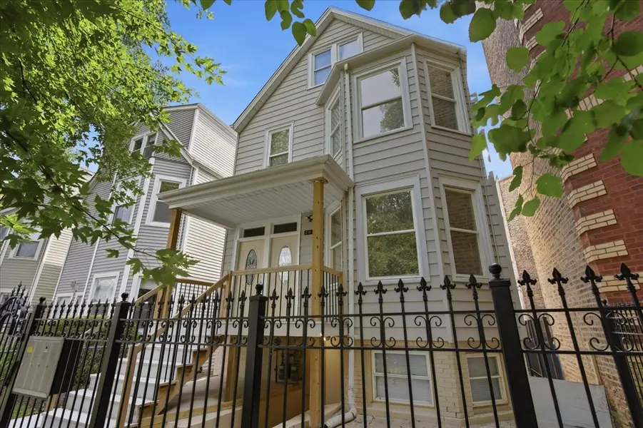 2939 N Hamlin AVE, Chicago, IL 60618