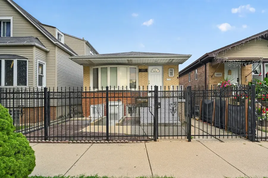 1807 N KEELER AVE, Chicago, IL 60639