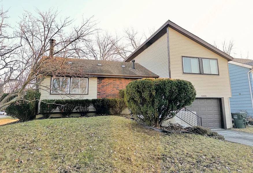 3303 Charlemagne AVE, Hazel Crest, IL 60429