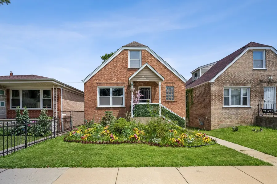 10029 S Indiana AVE, Chicago, IL 60628