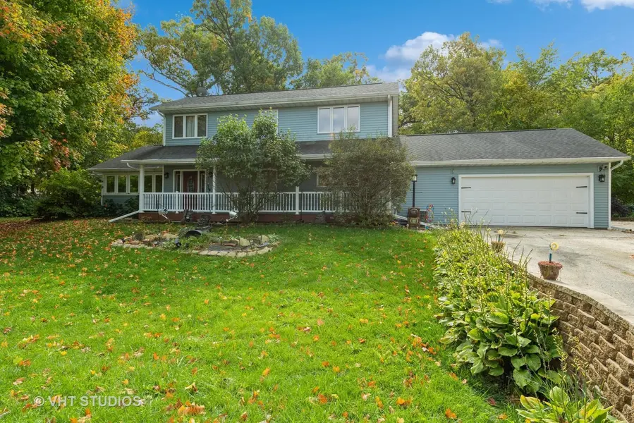 100 Prince CT SE, Poplar Grove, IL 61065
