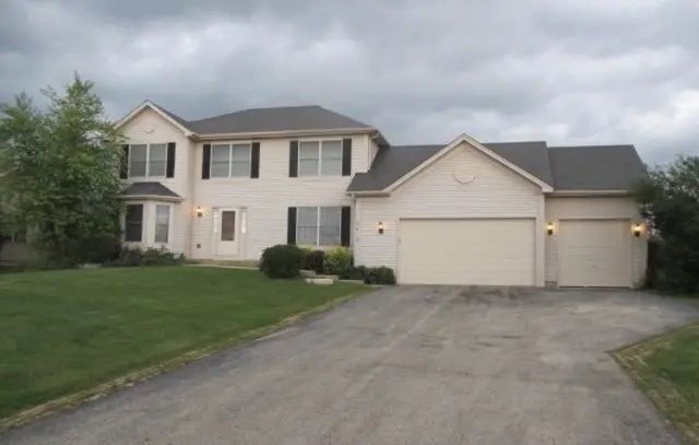 5490 Fox Path LN, Hoffman Estates, IL 60192