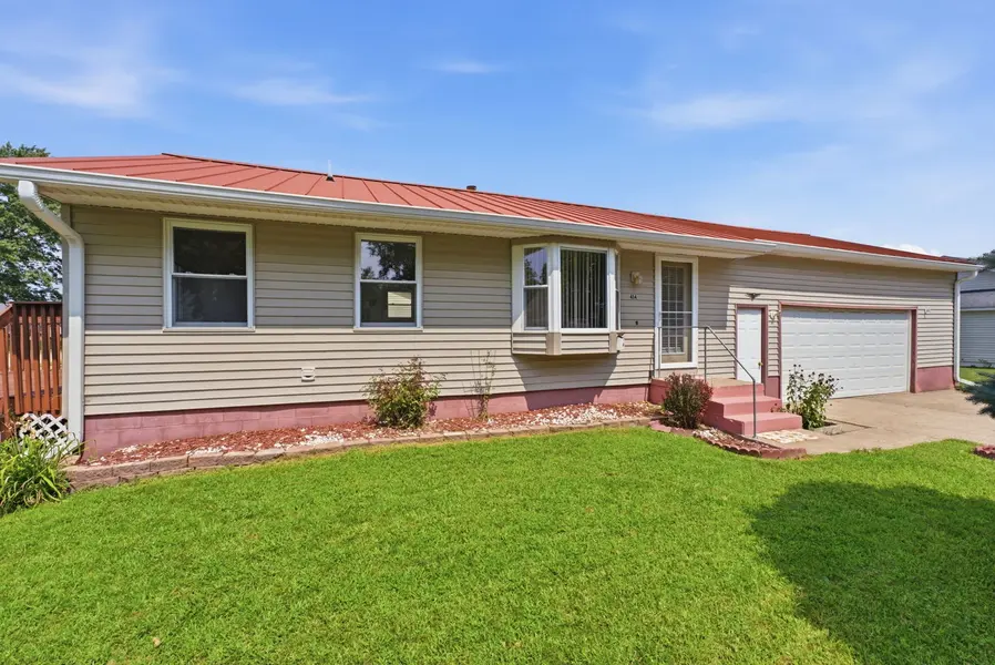 414 15th PL, Camanche, IA 52730