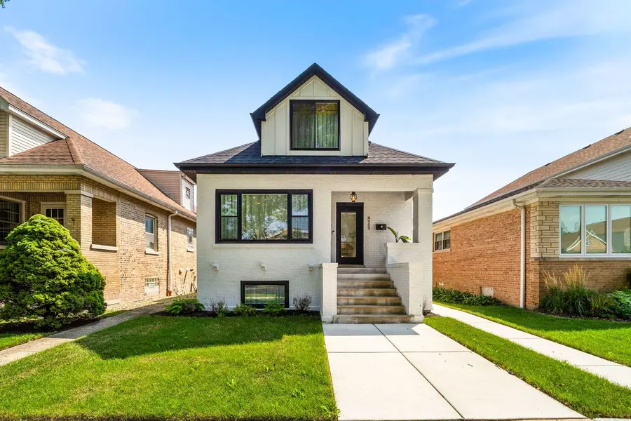 4909 N Merrimac AVE, Chicago, IL 60630