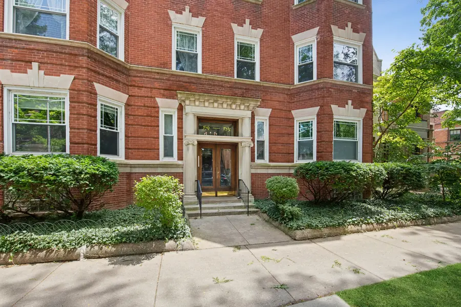 5715 S Blackstone AVE #2S, Chicago, IL 60637
