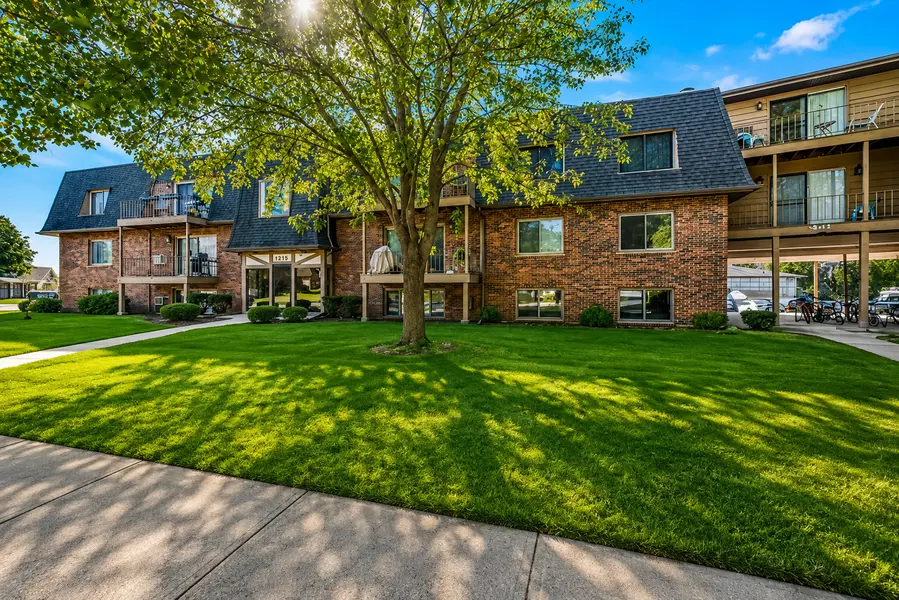 444 Cavalier CT #3-1, West Dundee, IL 60118