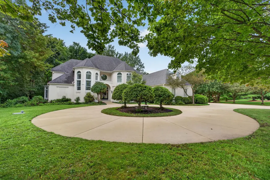 6N538 Brookhaven LN, St. Charles, IL 60175