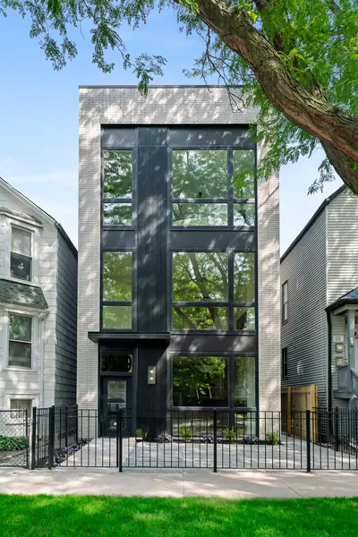 3329 N Whipple ST #3, Chicago, IL 60618