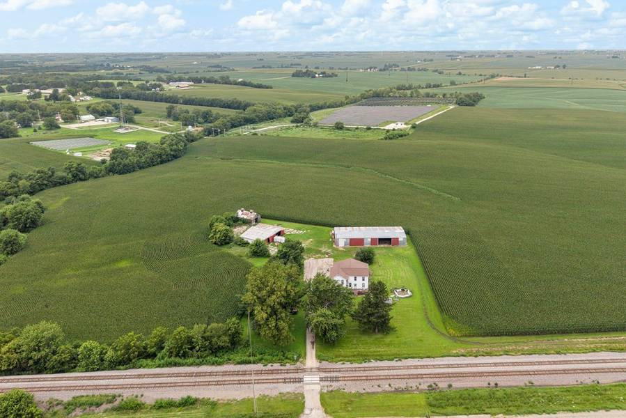 21084 Trolly RD, Galva, IL 61434