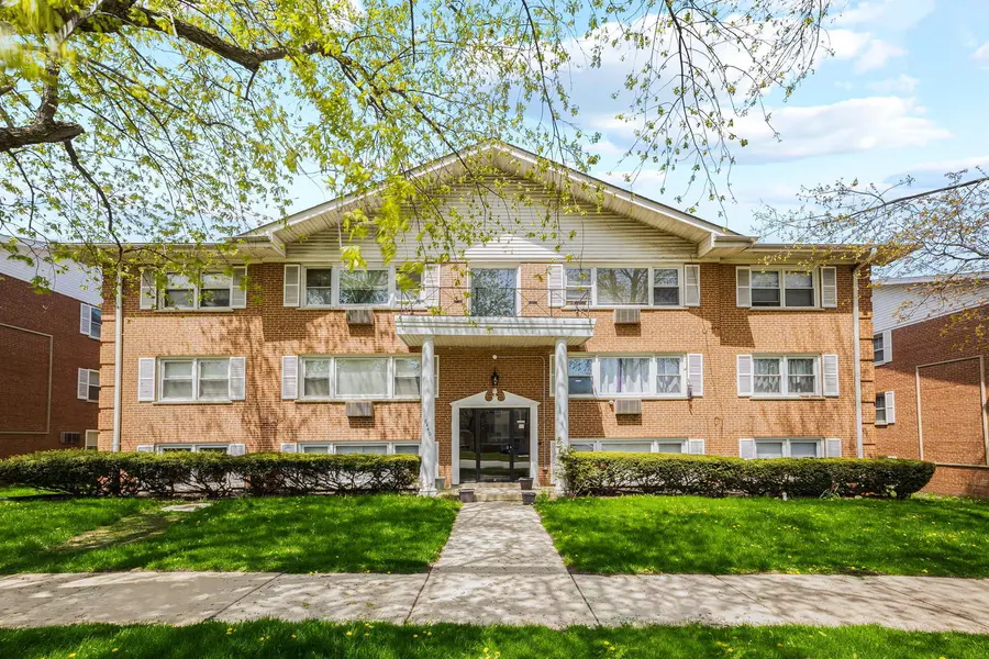 8440 W 95TH ST #1, Hickory Hills, IL 60457