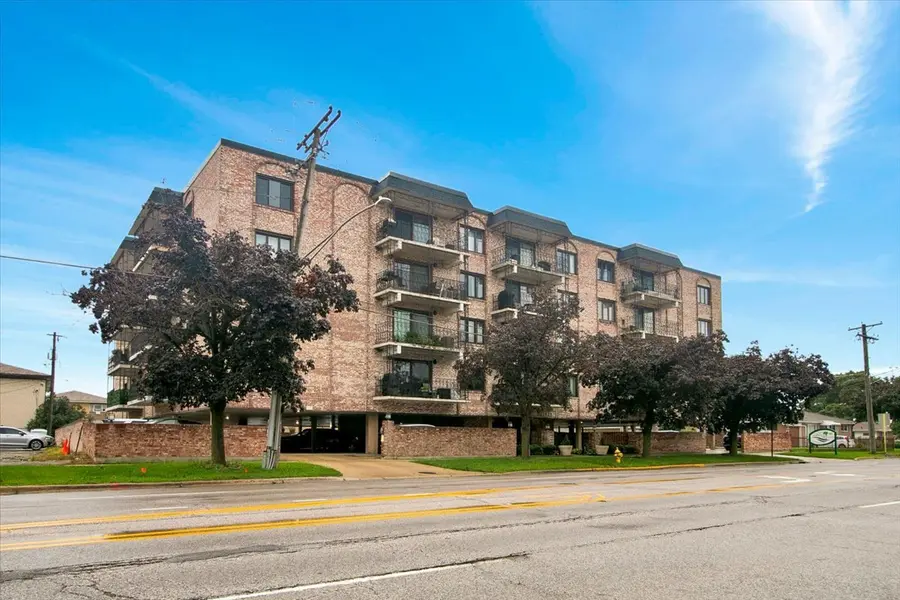 7525 W Lawrence AVE #505, Harwood Heights, IL 60706