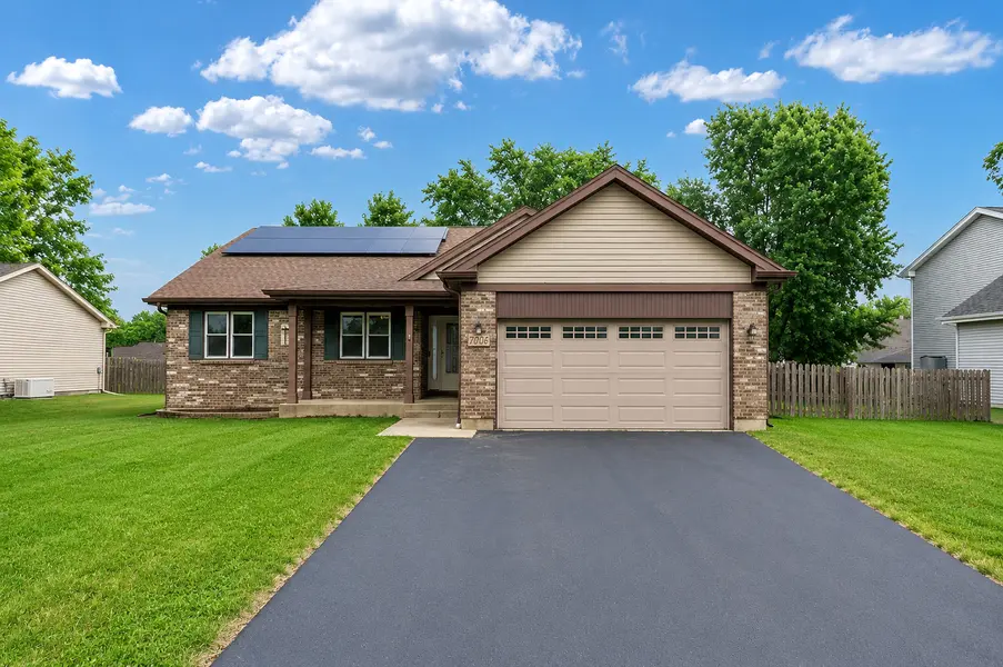 506 Old Country WAY, Wauconda, IL 60084