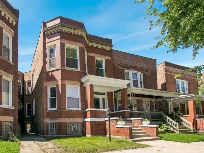 7026 S Eberhart AVE, Chicago, IL 60637