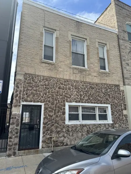 1811 W Grand AVE, Chicago, IL 60622