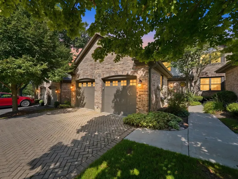 14303 Crystal Tree DR, Orland Park, IL 60462