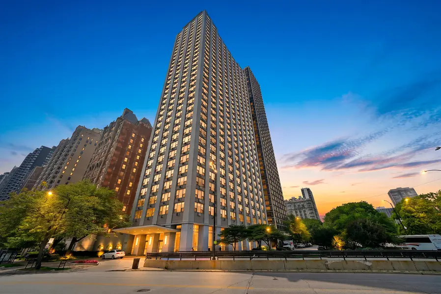 1550 N Lake Shore DR #23E, Chicago, IL 60610