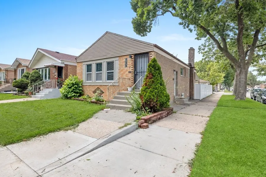 4800 S Lavergne AVE, Chicago, IL 60638