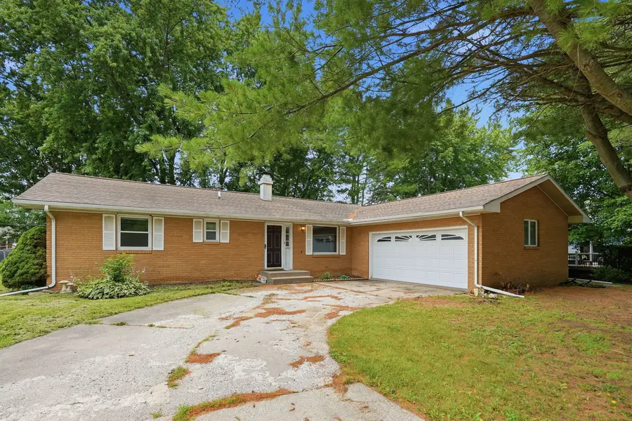 109 N 3RD ST, Colona, IL 61241