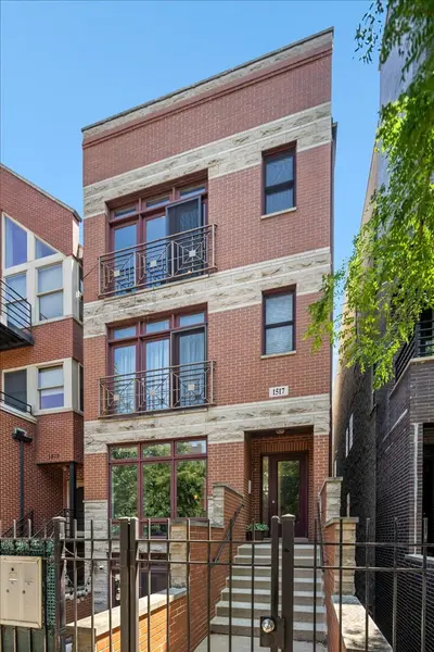 1517 N Bosworth AVE #1, Chicago, IL 60642