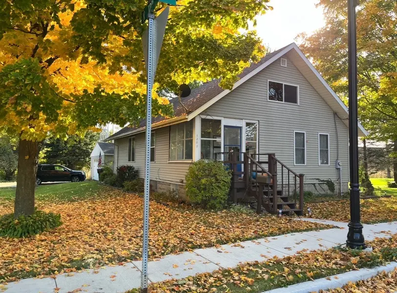 1202 2nd AVE, Rochelle, IL 61068
