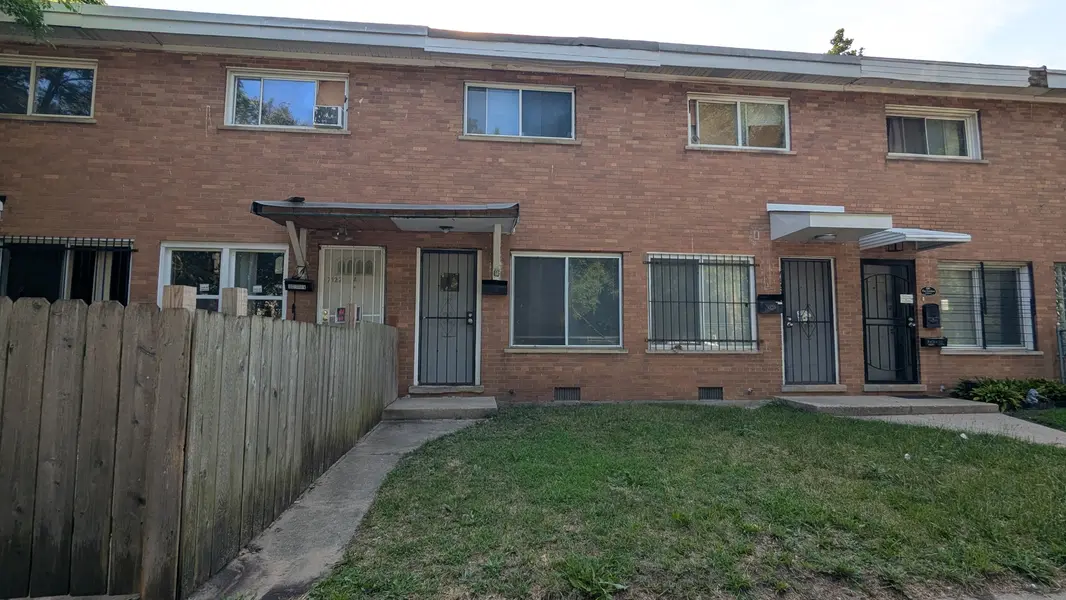 7122 S Parnell AVE #B, Chicago, IL 60621