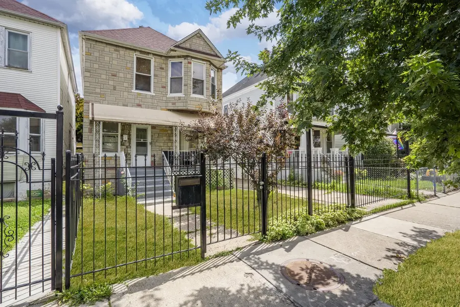 2747 N Saint Louis AVE, Chicago, IL 60647