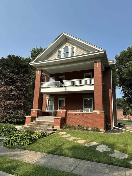 706 2nd AVE, Sterling, IL 61081