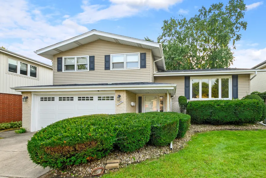 10336 S Georgia LN, Oak Lawn, IL 60453