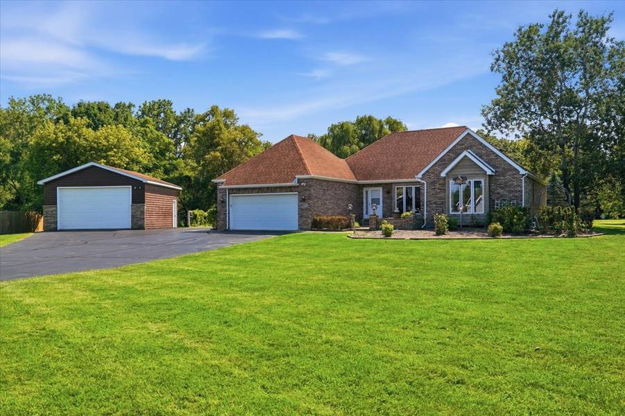 10351 W Prairie LN, Beach Park, IL 60087