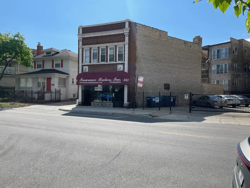 7547 N Rogers AVE, Chicago, IL 60626