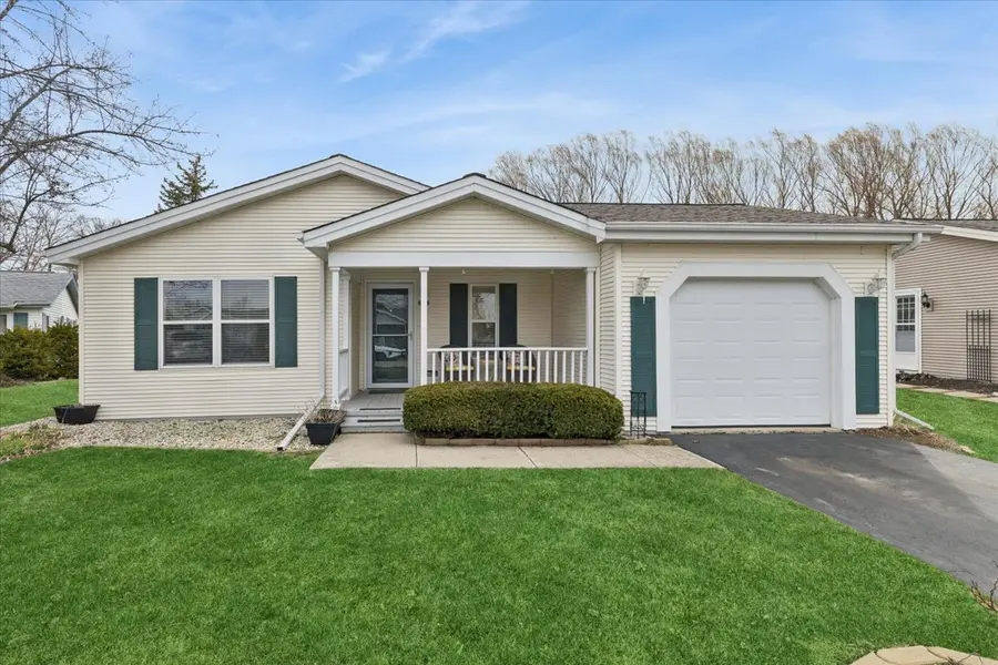 1810 Paddock CT, Grayslake, IL 60030