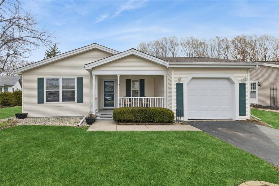 1810 Paddock CT, Grayslake, IL 60030