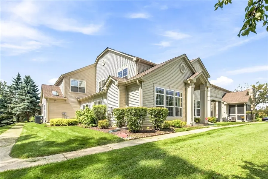 2503 Oak DR #2503, West Dundee, IL 60118