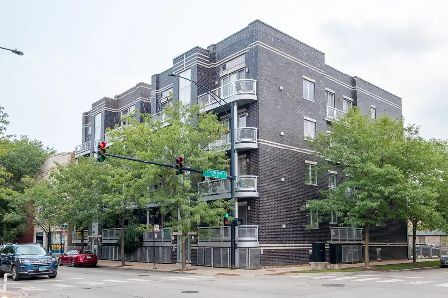 3559 W MONTROSE AVE #4E, Chicago, IL 60618