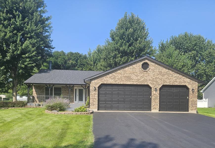 48 Clarece TRL, Lake Holiday, IL 60552