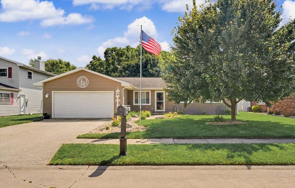 1044 Pinecrest DR, Rantoul, IL 61866