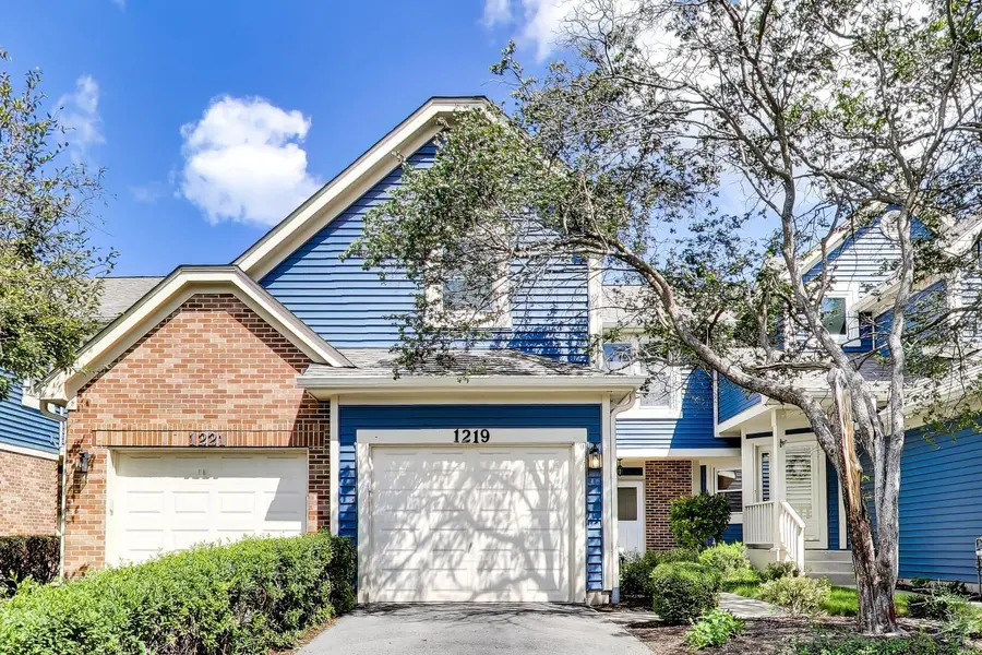 1219 Tennyson LN, Naperville, IL 60540