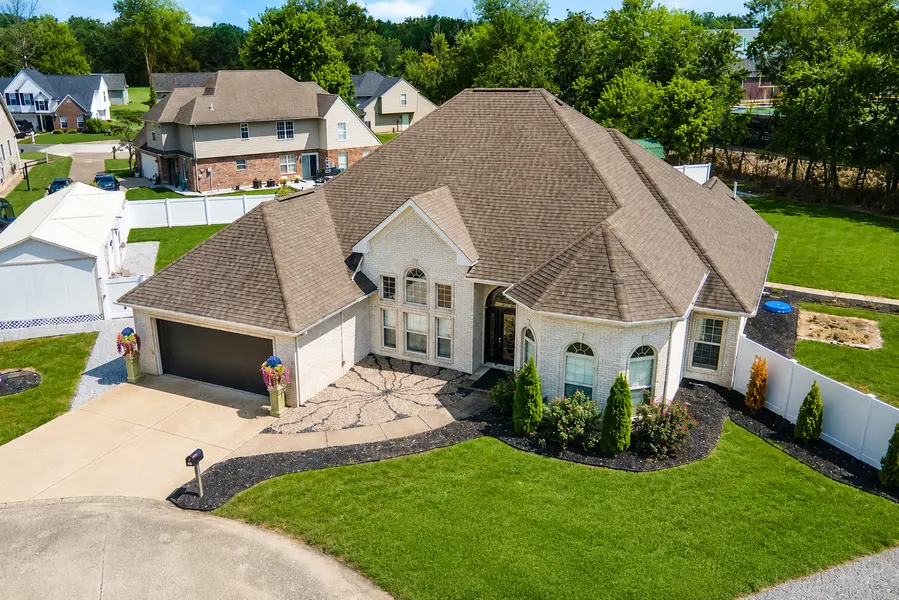 1403 Marionna DR, Marion, IL 62959