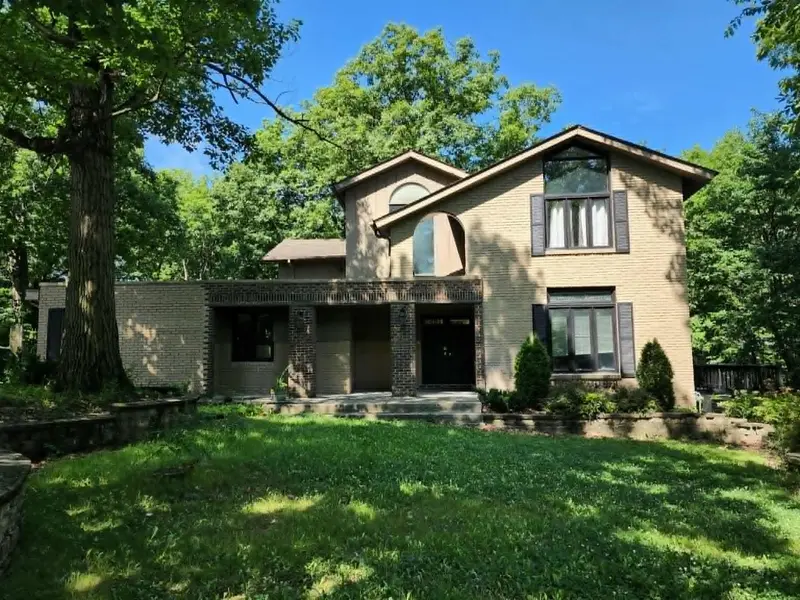 3512 Chalet LN, Crete, IL 60417