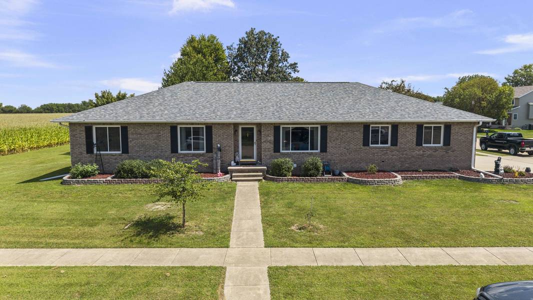 605 N Downey ST, Walcott, IA 52773